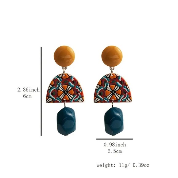 Fun Artistic Fan Dangle Acrylic Earrings - Picture 4 of 4